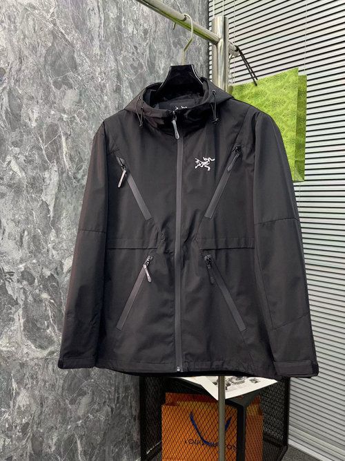 ArcTeryx Double-Sided Jacket with Complete Labels and Great Comfort