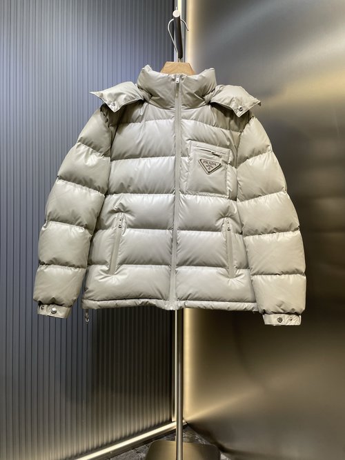 Prada High - end 90 - down Jacket with Logo & Color Design