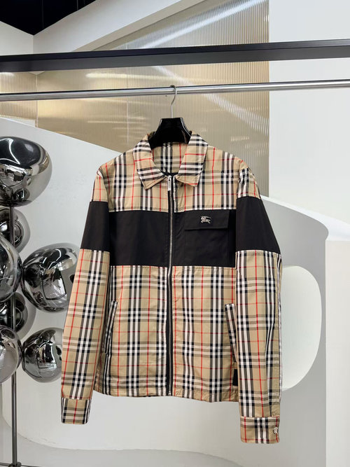 Burberry Premium Jacket with Breathable Fabric and Nice Fit