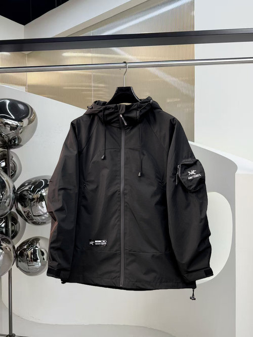 ArcTeryx Jacket with Premium Fabric and Exquisite Details