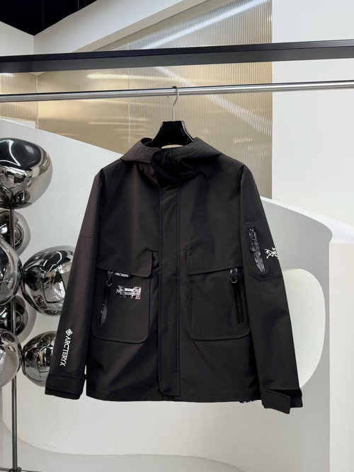 ArcTeryx Jacket with Premium Fabric and Exquisite Details