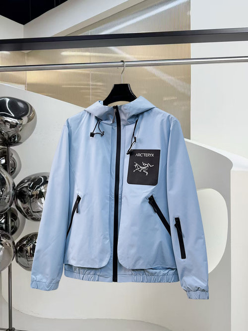 ArcTeryx Breathable Jacket with Perfect Fit, Returns Available