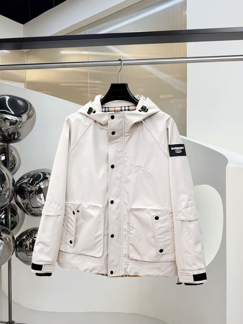 Burberry Breathable Jacket with Perfect Fit, Returns Available