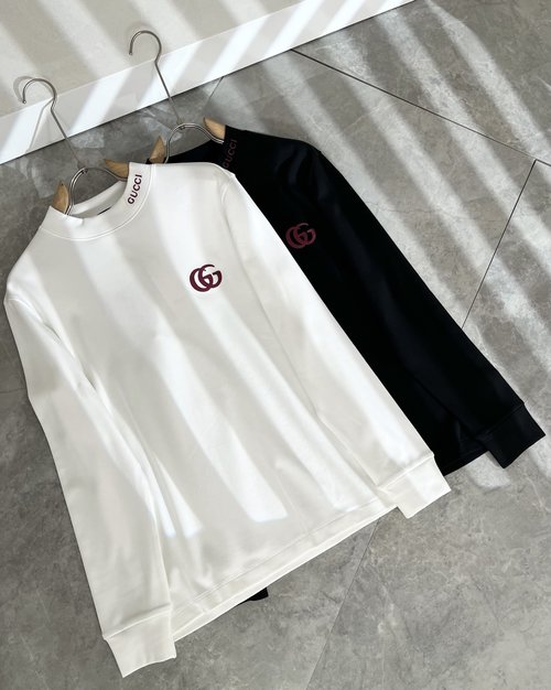 Gucci Cotton Round-Neck Long-Sleeve T-Shirt with Logo