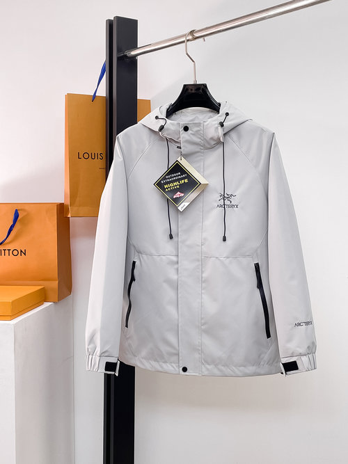 ArcTeryx Reversible Jacket with High Breathability