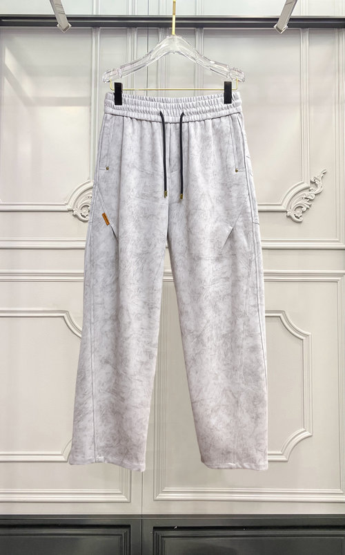 Louis Vuitton Newly Released Logo Casual Pants with Good Comfort