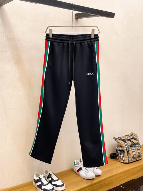 Gucci Casual Trousers with Embroidered Logo and Premium Hardware