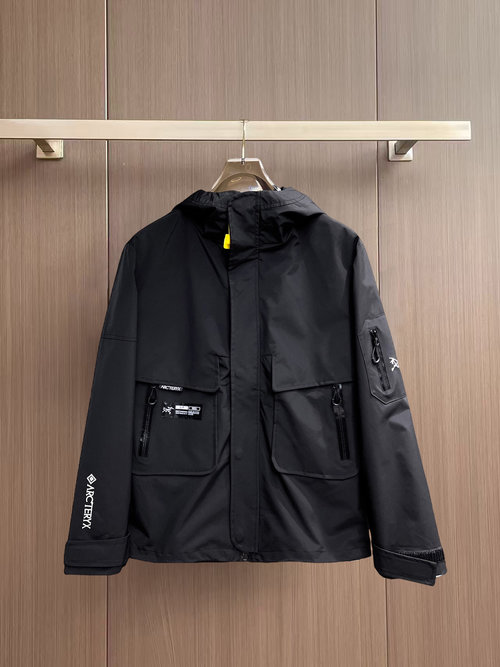 ArcTeryx High - end Breathable Jacket with a Great Fit
