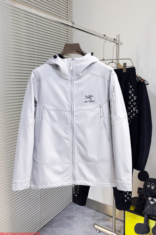 ArcTeryx Reversible Jacket with High Breathability and Good Fit