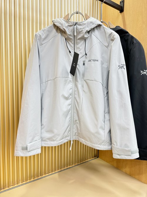 ArcTeryx Fashionable Luxury Logo Imported Fabric Jacket