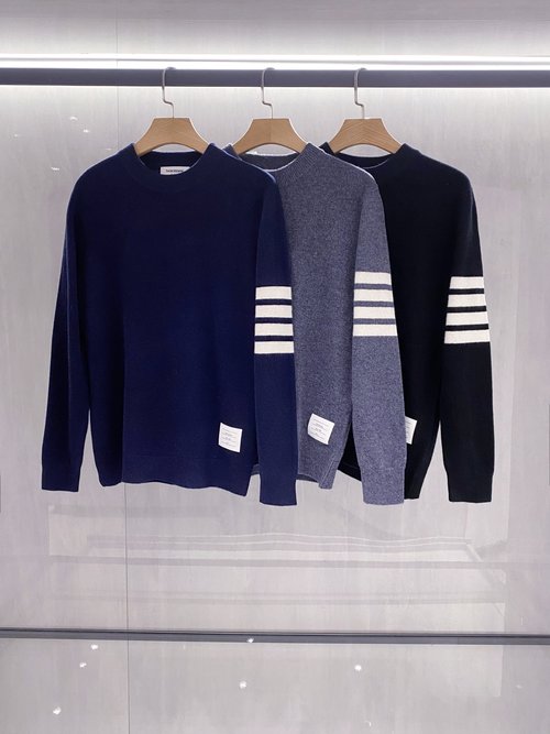 Thom Browne Warm and Stylish Wool-Cashmere Blend Sweater