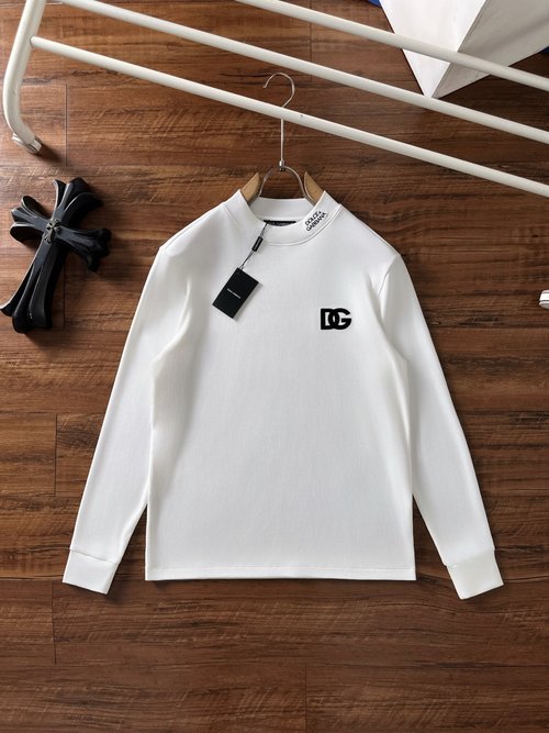 Dolce & Gabbana Fashionable Long-Sleeved T-Shirt for Casual and Business