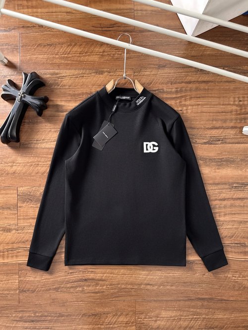 Dolce & Gabbana Fashionable Long-Sleeved T-Shirt for Casual and Business