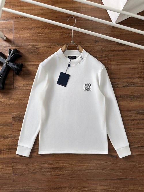 Louis Vuitton Fashionable Long-Sleeved T-Shirt for All Occasions