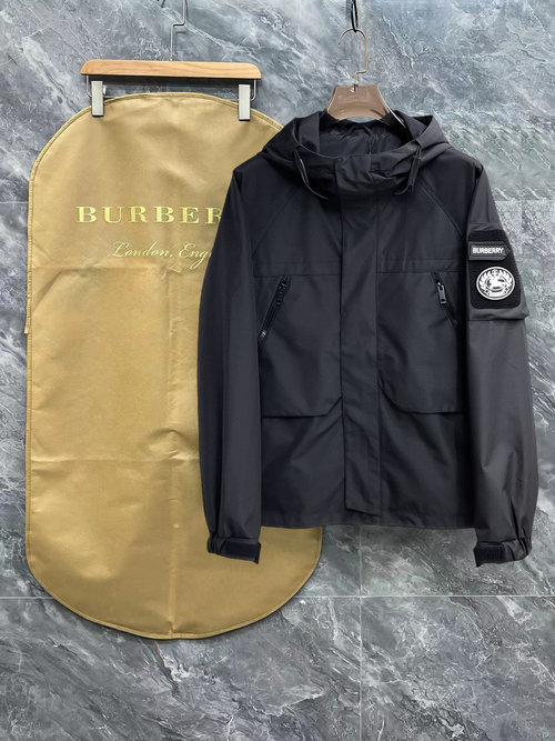 Burberry Reversible Jacket with High Comfort and Fine Details