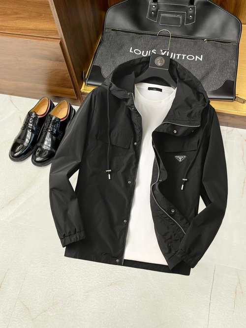 Prada Premium Jacket with Breathable Fabric and Nice Fit