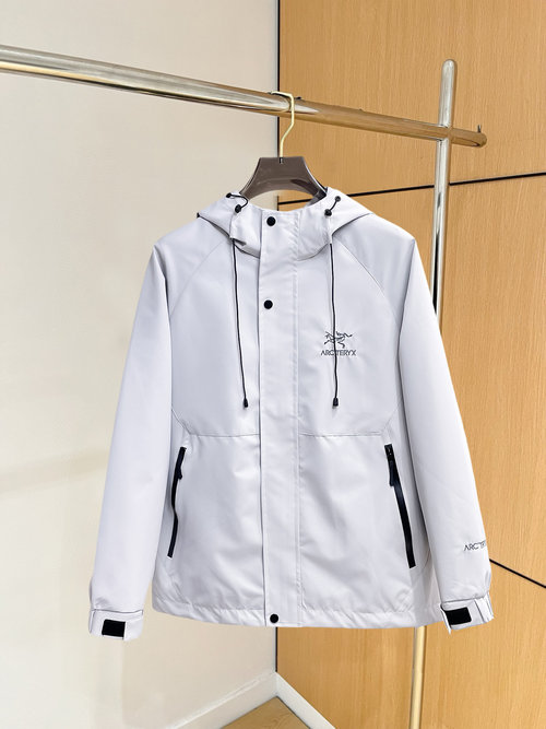 ArcTeryx Reversible Jacket with High Comfort and Fine Details