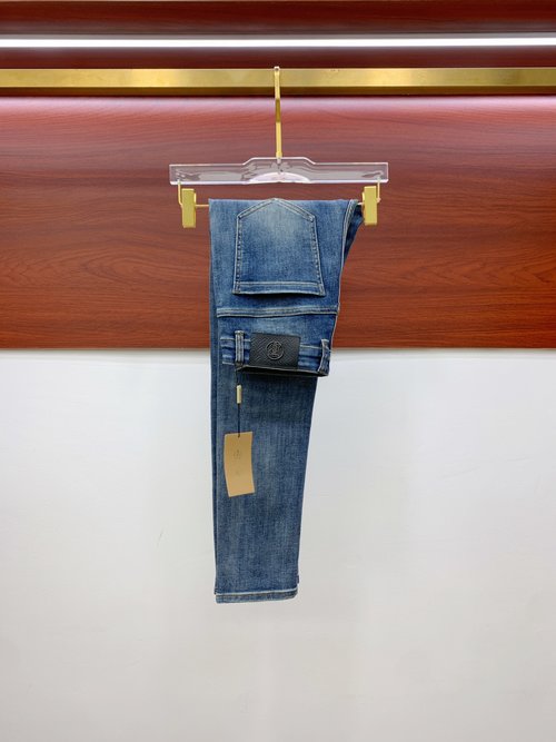 Burberry Exclusive Jeans with High - Quality Elastic Fabric