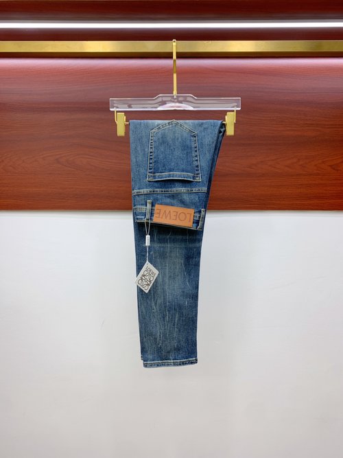 Loewe Premium Jeans: Elastic Fabric for All-Day Comfort