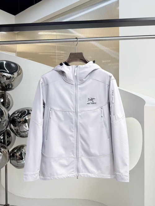 ArcTeryx Reversible Jacket with High Comfort and Good Fit