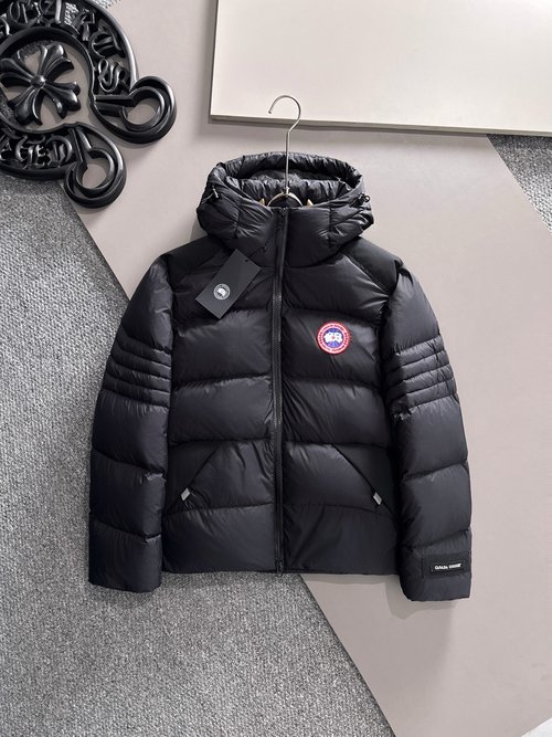 Canada Goose Chic Hooded Down Jacket with Brand Logo Accent