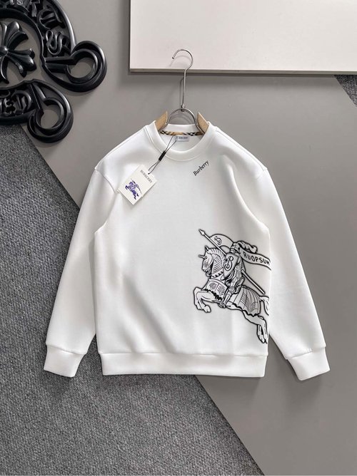 Burberry Classic British Style Cotton Sweatshirt with Embroidery