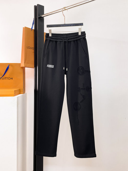 Maison Margiela New Casual Pants with Logo, Great Comfort