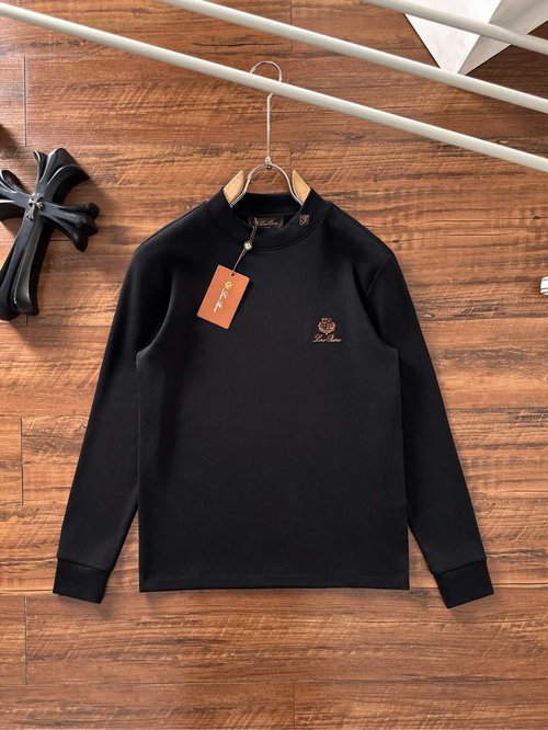 Loro Piana Comfortable and Elegant Long-Sleeved T-Shirt