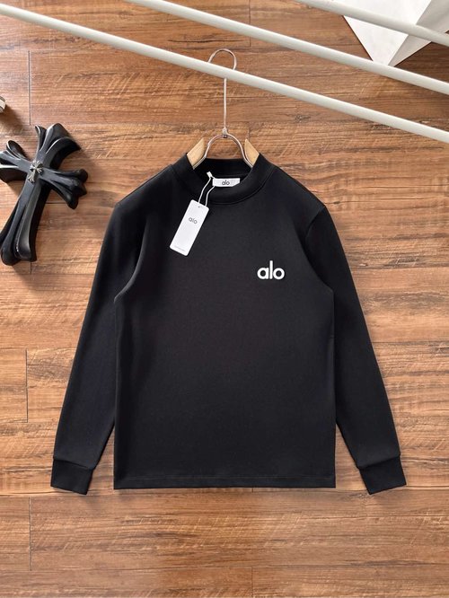 Loewe Fashionable Long-Sleeved T-Shirt with High Comfort