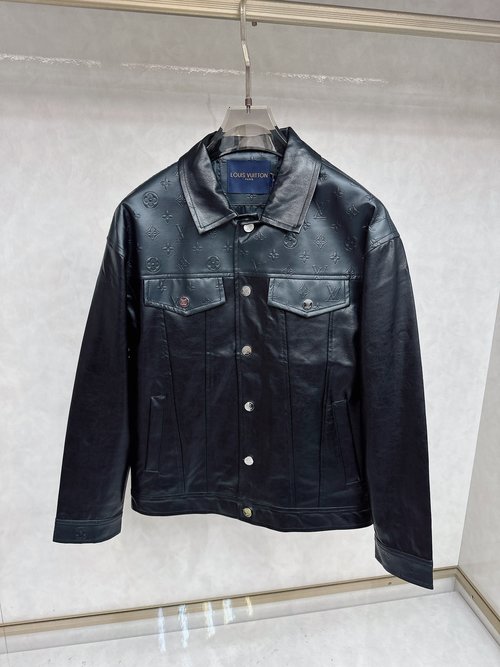 Louis Vuitton Jacket with premium fabric and design, returnable