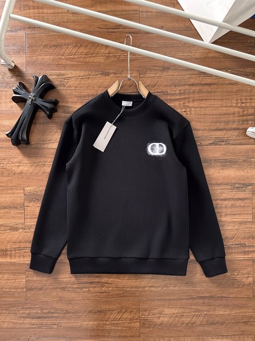 Dior Letter Logo Pullover Hoodie: Comfortable and Stylish