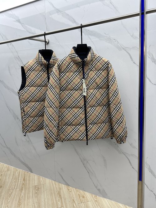 Burberry Classic Checked Double-Sided Durable Down Jacket