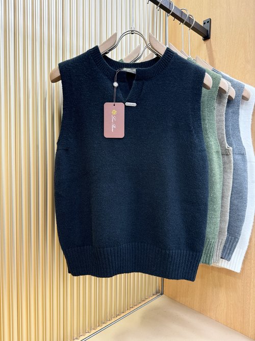 Loro Piana Knitted Wool Vest with High Softness