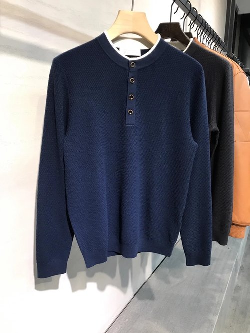 Brunello Cucinelli Luxurious Merino Wool Sweater with Henley Collar