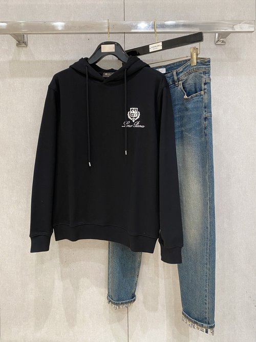 Loro Piana Elegant Round-Neck Sweatshirt with Imported Thread