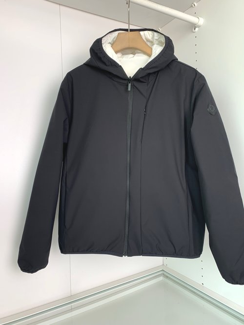 Manolo Blahnik Two-Sided Waterproof Down Jacket with Stylish Design