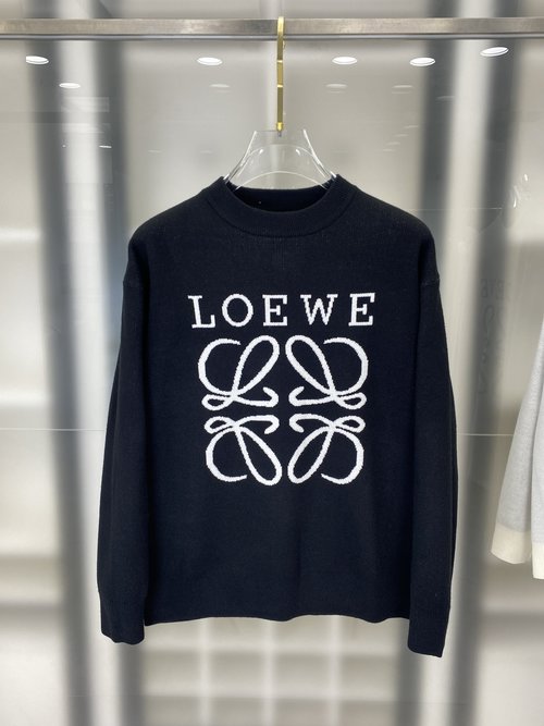 Fendi Top-quality 100% Wool Sweater with Classic Style