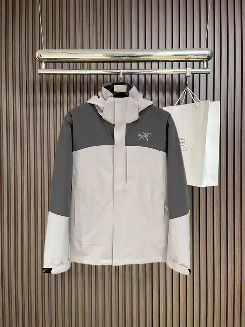 ArcTeryx Detachable Down Jacket with Classic Embroidery