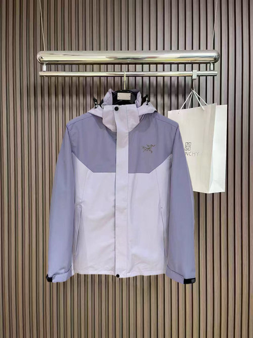 ArcTeryx Detachable Down Jacket with Classic Embroidery