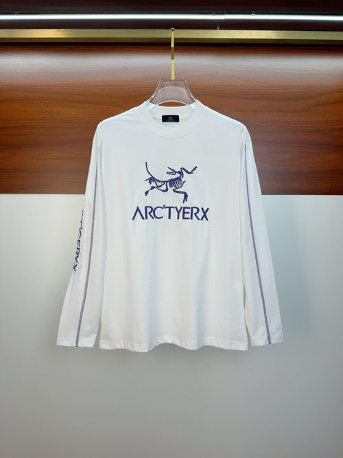 ArcTeryx Comfortable and Stylish Long-Sleeve T-Shirt