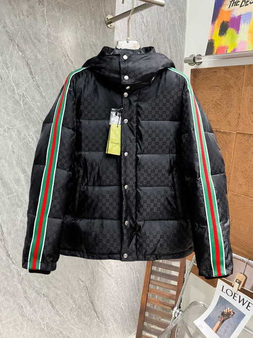 Gucci Premium 90-Down Jacket with Classic Logo