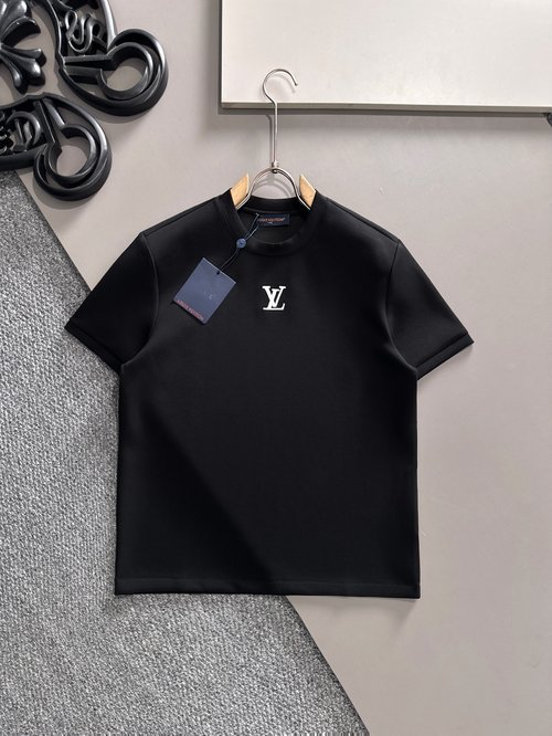 Louis Vuitton Stylish Cotton T-shirt with Embroidered Logo for Daily Wear