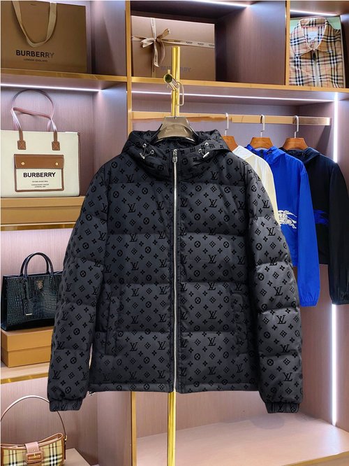 Louis Vuitton Premium 90% Down Jacket with Logo and Colorful Design