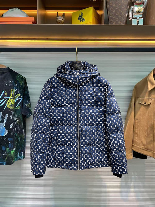 Louis Vuitton Warm and Lightweight Jacket Filled with 90% Down and Logo - Patched