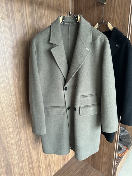 Fendi Elegant Herringbone Wool-Cashmere Blend Coat