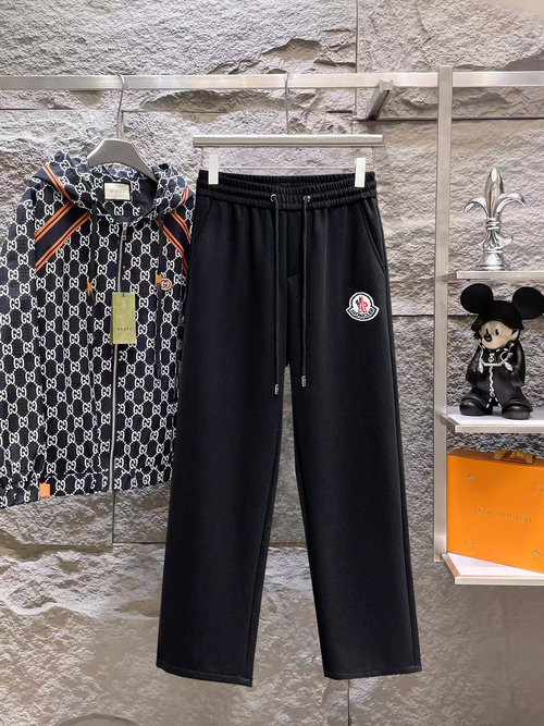 Moncler Newly Released Logo Casual Pants with High Comfort