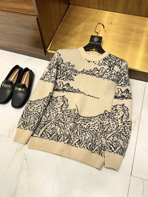Hermes Luxurious Leopard Jacquard Cashmere Sweater