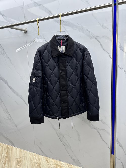 Moncler Stylish Denim-Spliced Collar Down Jacket