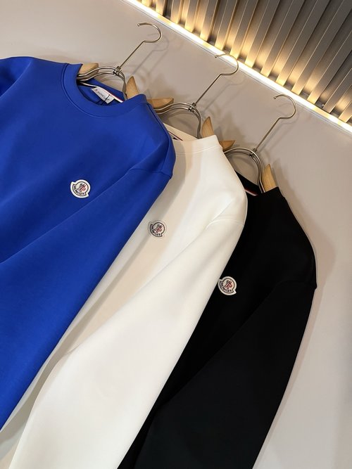 Moncler Comfortable Breathable Long-Sleeve Sweatshirt