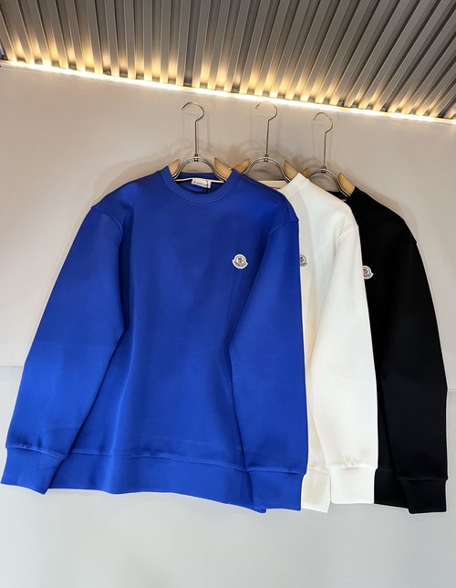 Moncler Comfortable Breathable Long-Sleeve Sweatshirt